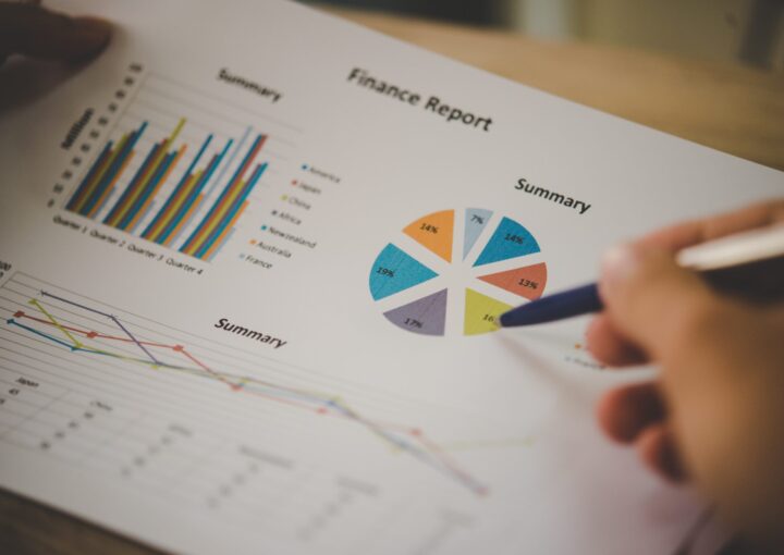 Manager analysing performance data